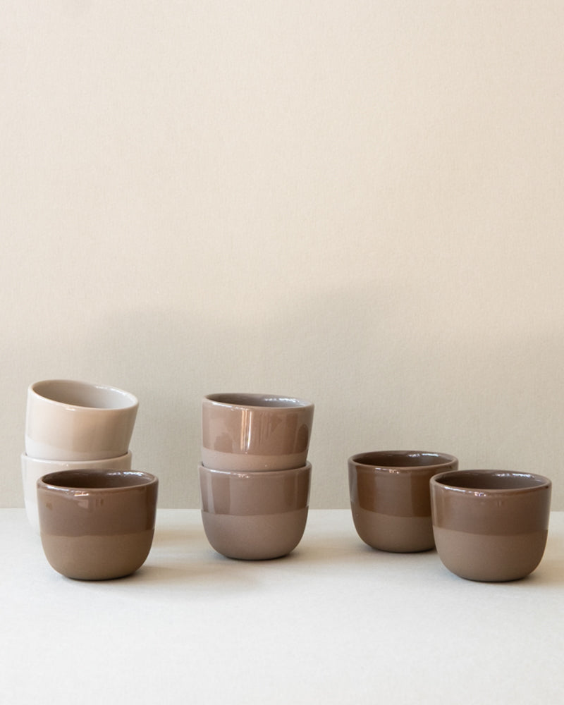 BASIC CUP SMALL · almond