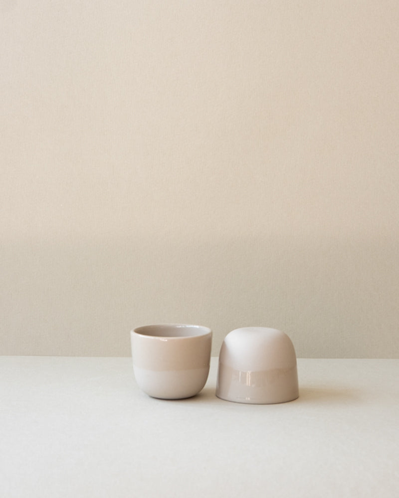 BASIC CUP SMALL · almond