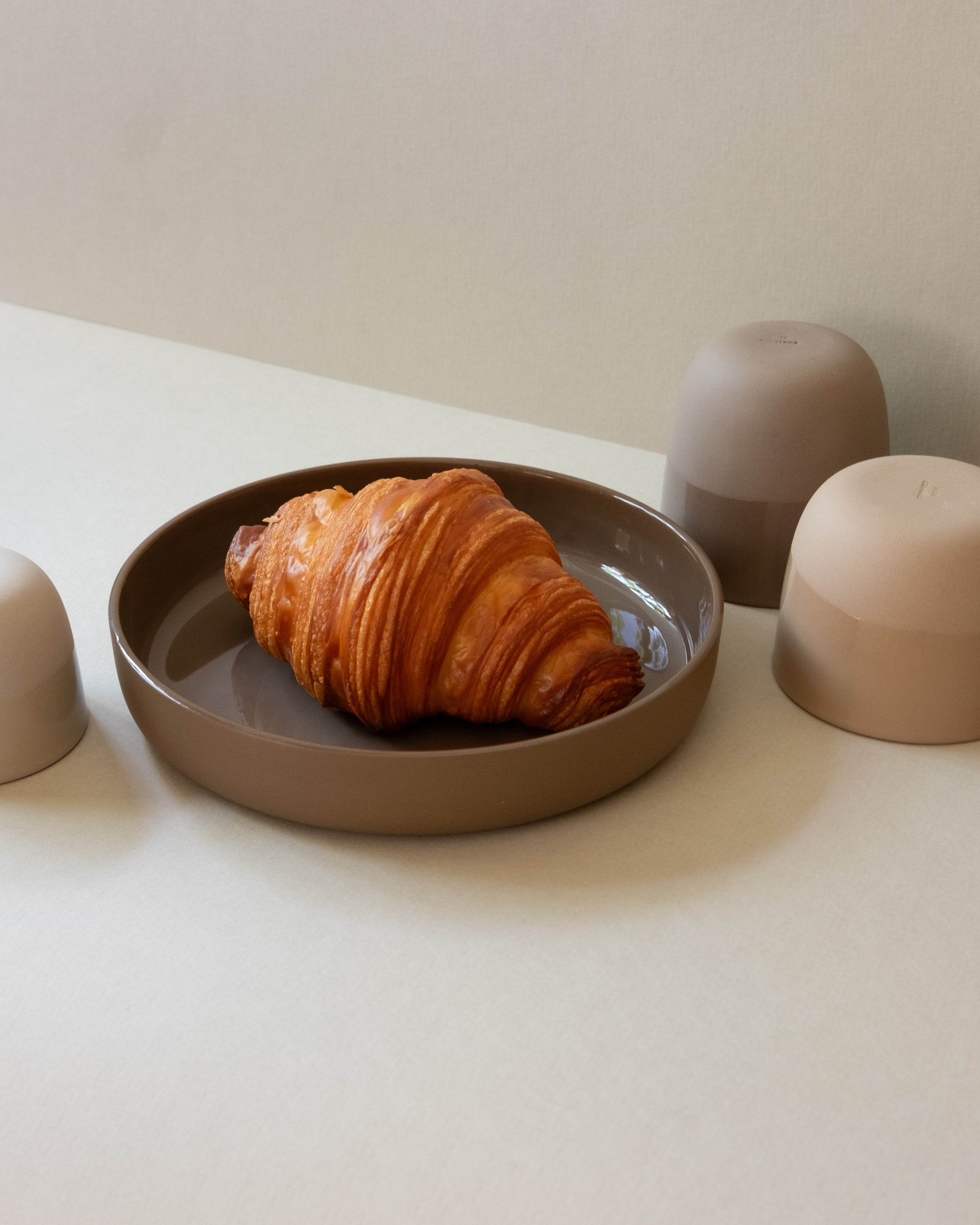 MOON MEDIUM · chocolate