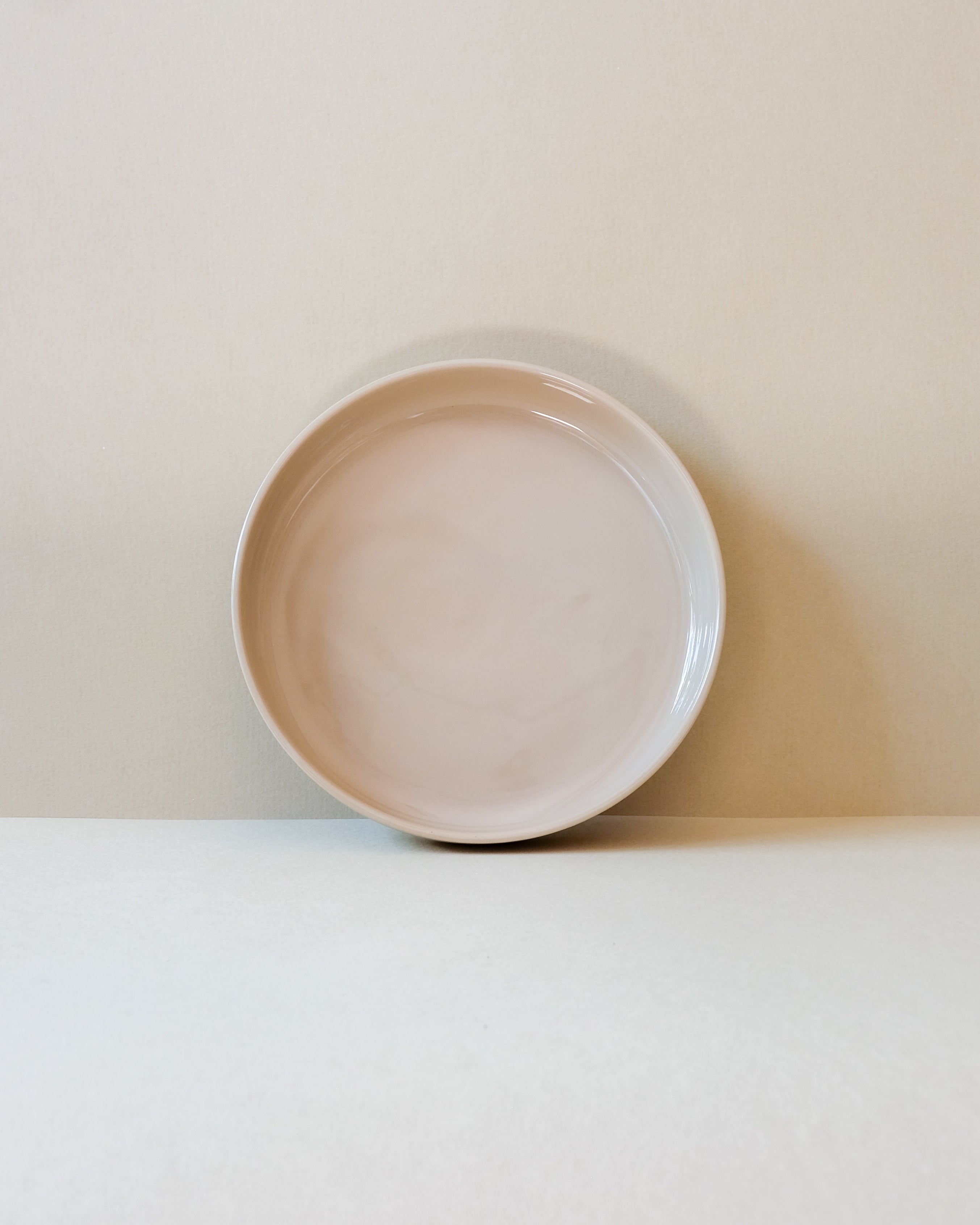 MOON MEDIUM · almond