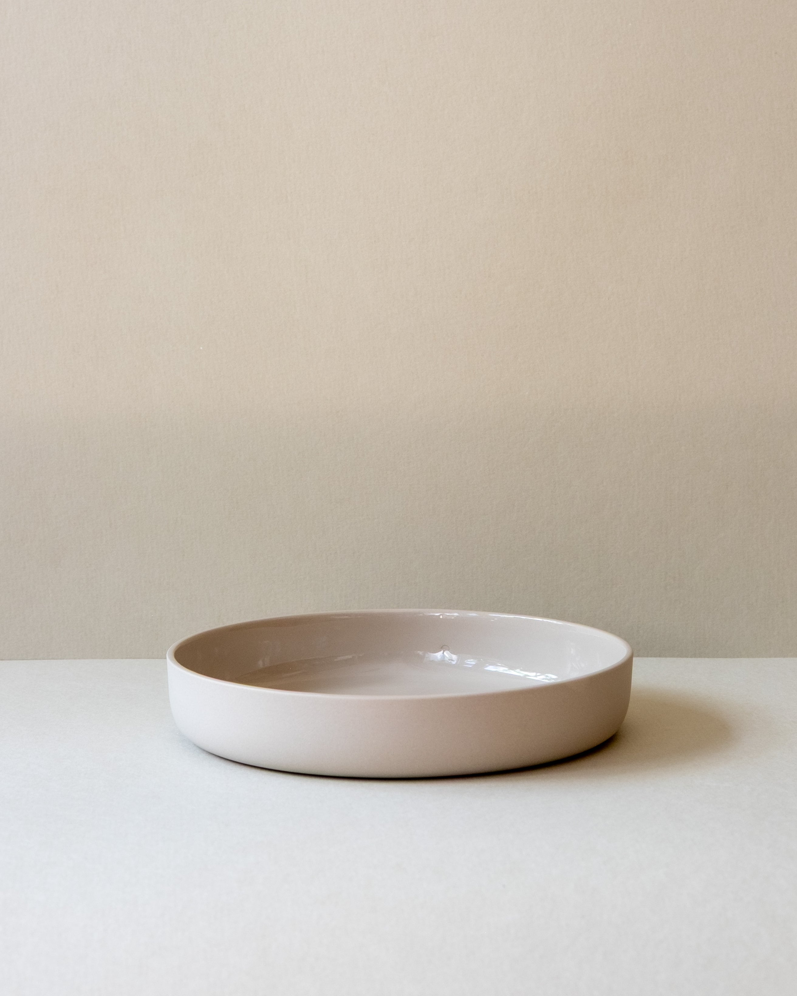 MOON MEDIUM · almond