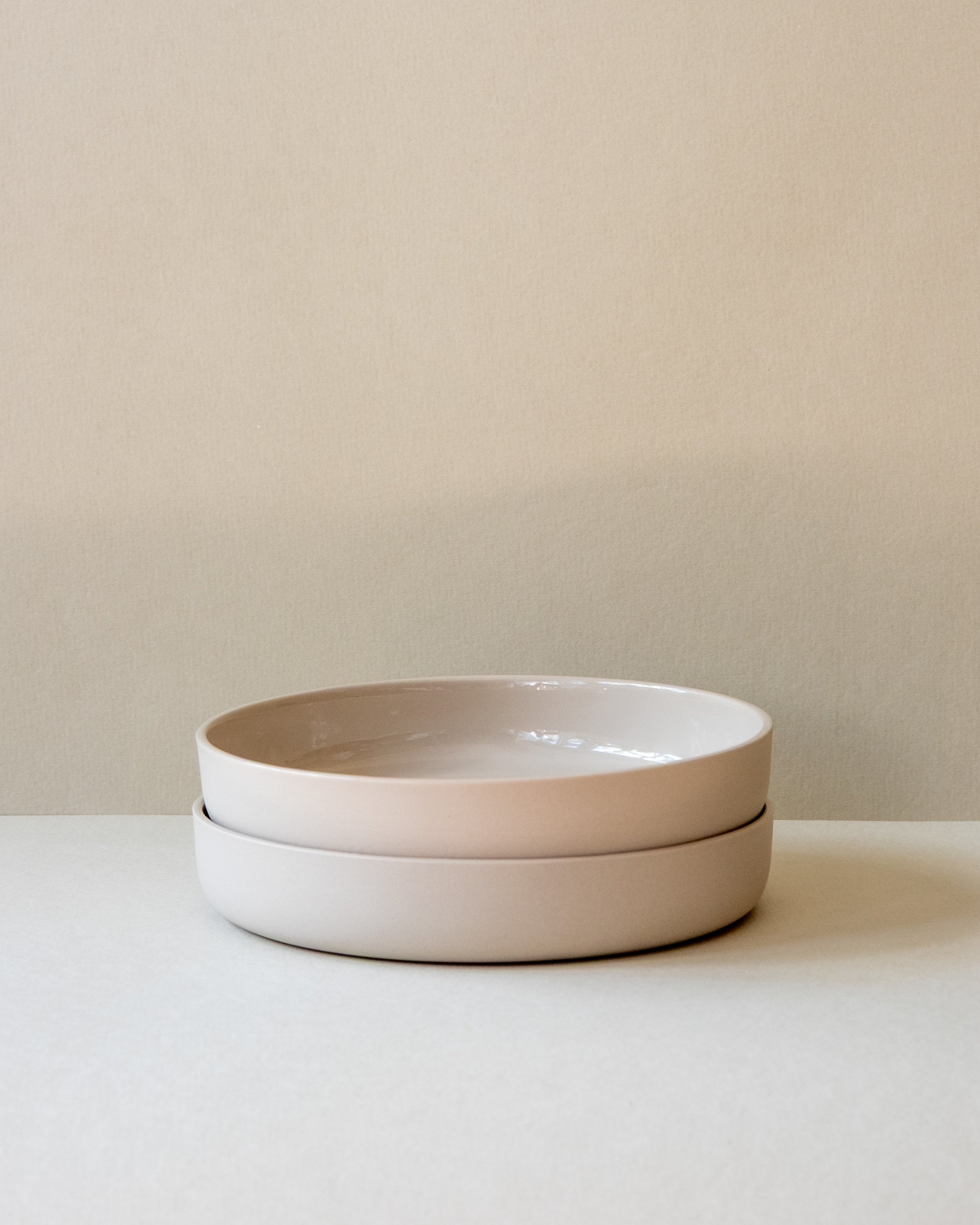 MOON MEDIUM · almond