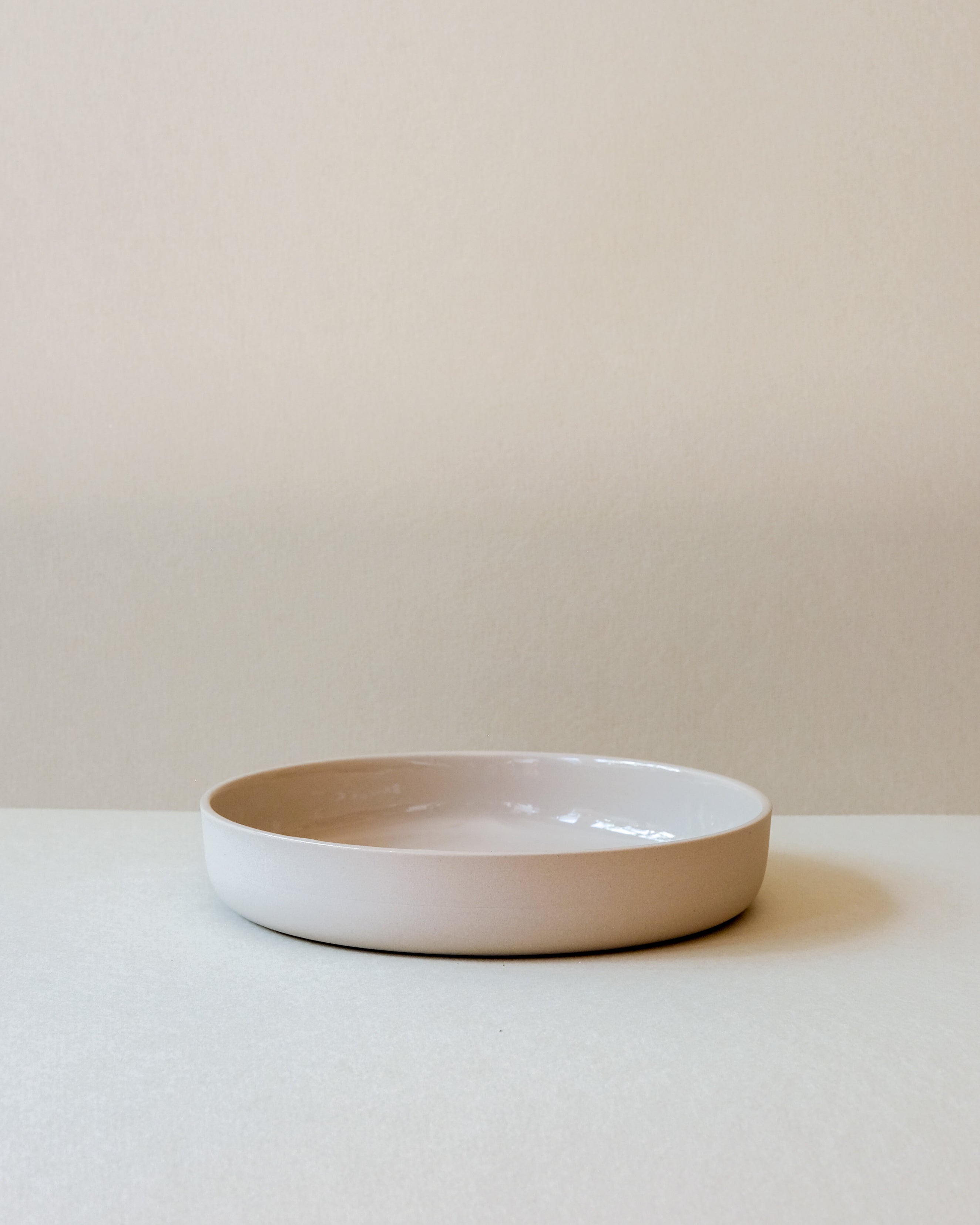 MOON MEDIUM · almond