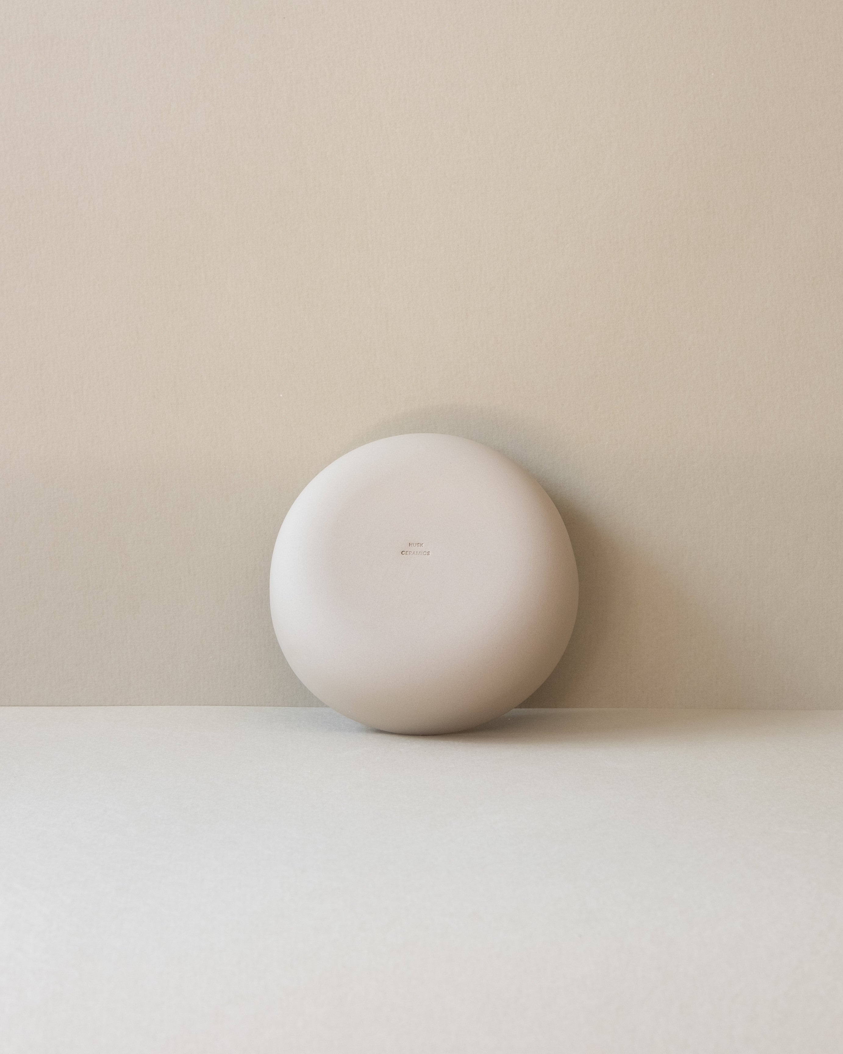 MOON SMALL · almond