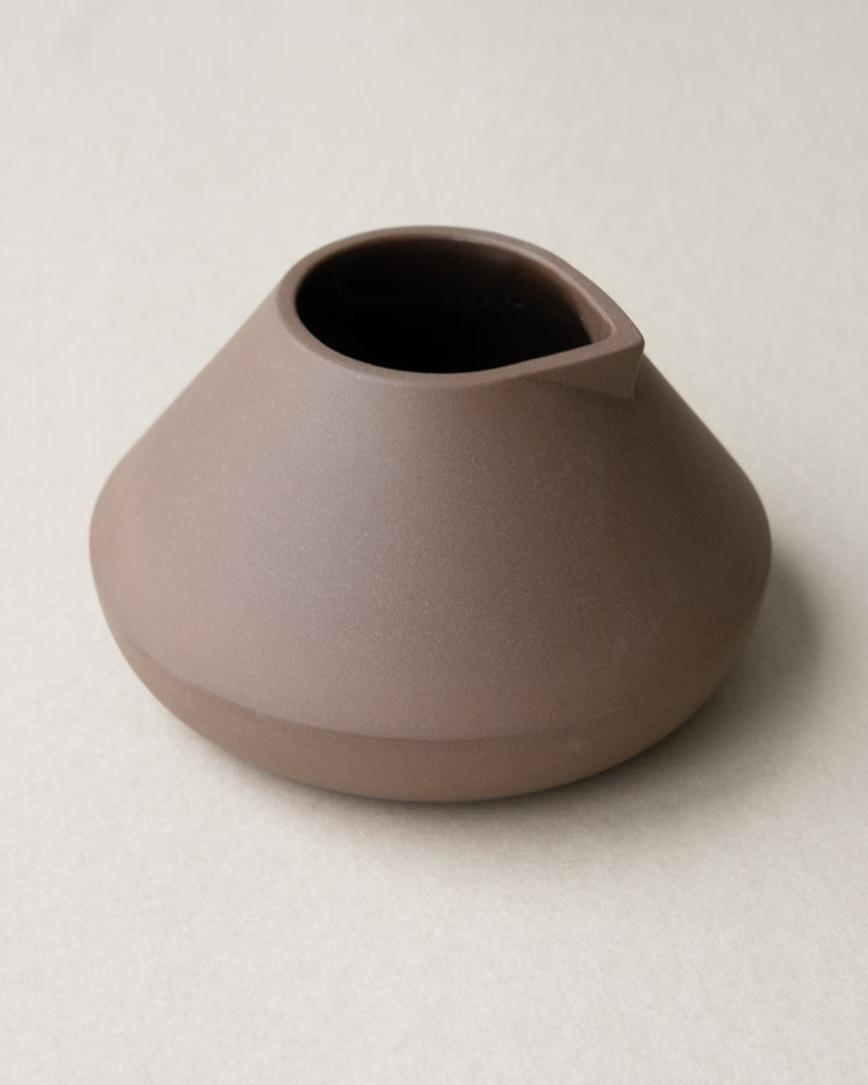 BIRD jug · chocolate